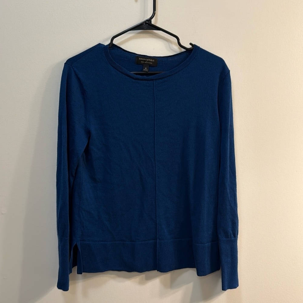 Banana Republic Indigo Blue 100% Merino Wool Sweater Medium Drop Shoulder